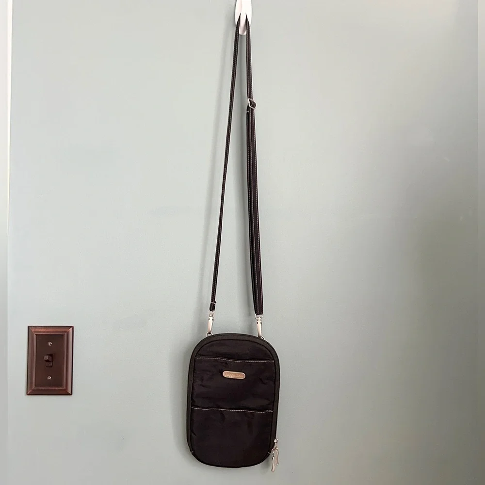 Baggallini Black Travel Multi Pocket Nylon Crossbody Bag